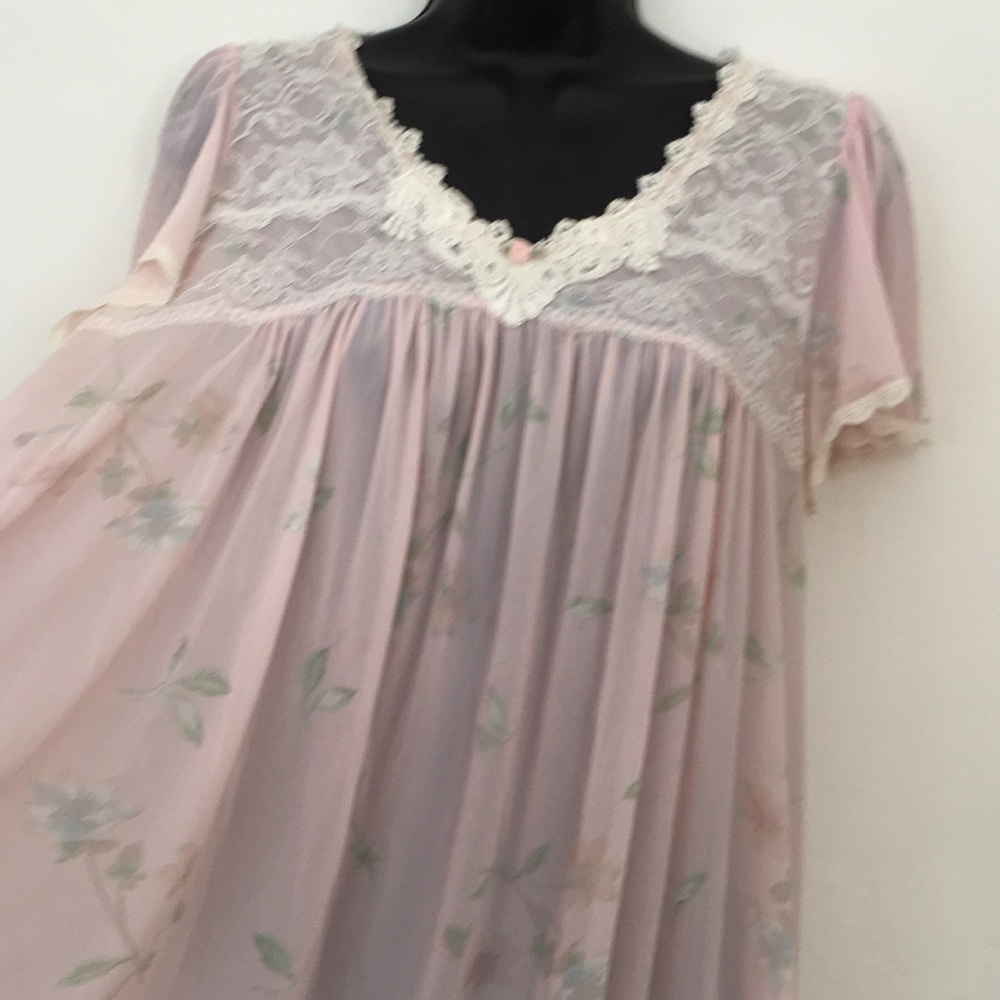 Vintage Miss Elaine Made In The Usa Nightgown Gem